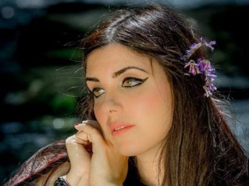 Ida Elena in radio con il nuovo singolo “Vicini d’oceano”