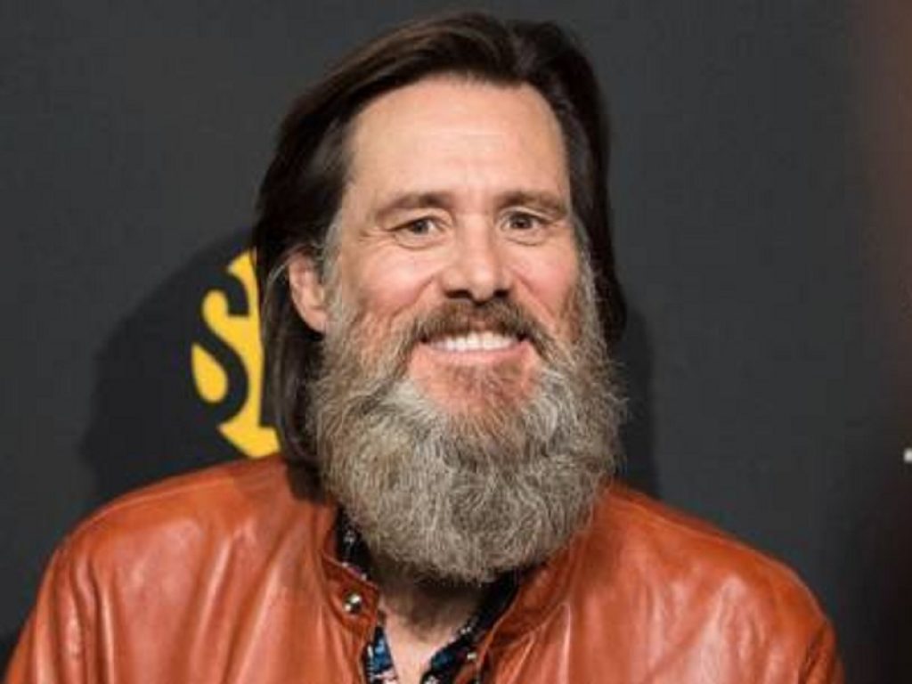 Jim Carrey si farà crescere la barba fino alla fine della pandemia di Coronavirus Covid-19: l'attore americano sa come intrattenere i suoi followers...