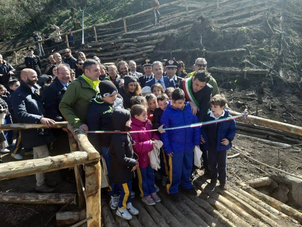 Al Parco del Vesuvio inaugurato il sentiero numero 9 Fiume di Lava che consente di giungere alle colate laviche tra il Gran Cono e il Monte Somma