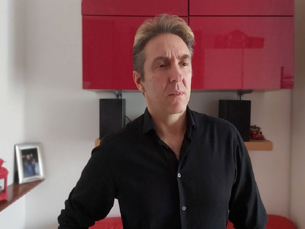 Fabrizio Nitti online con il brano "Io resto a casa"