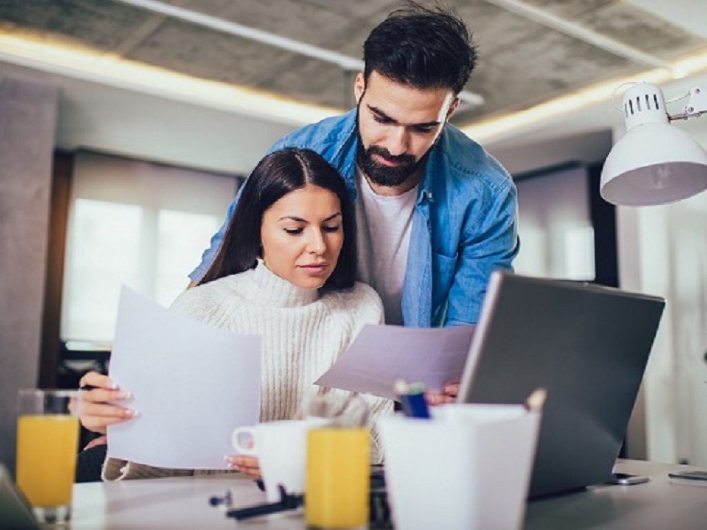 L'emergenza Coronavirus sta costringendo gli italiani a cambiare abitudini, anche per i consumi: +37% nelle ricerche di tariffe di telefonia mobile