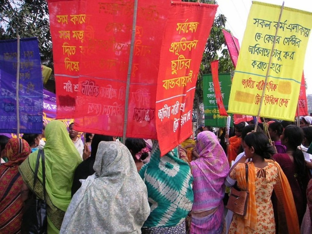 Coronavirus, in Bangladesh aiuti alle prostitute