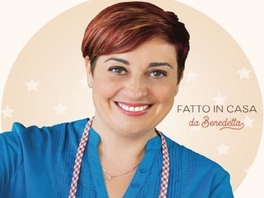 Benedetta Rossi nella rete degli haters risponde a tono agli insulti ricevuti sui social. La food blogger ha usato toni piccati e non tutti hanno apprezzato la sua schiettezza