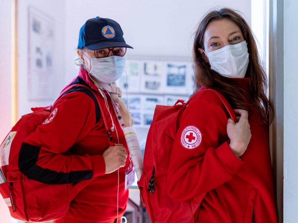 Gli operatori della Croce Rossa Italiana viaggiano gratis su Frecce e Intercity: l’accordo si aggiunge alle altre iniziative già promosse dal Gruppo FS per l'emergenza coronavirus