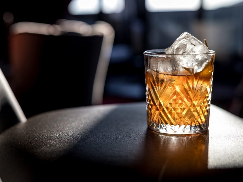 Cocktail bar italiani: fatturato dimezzato nel 2020