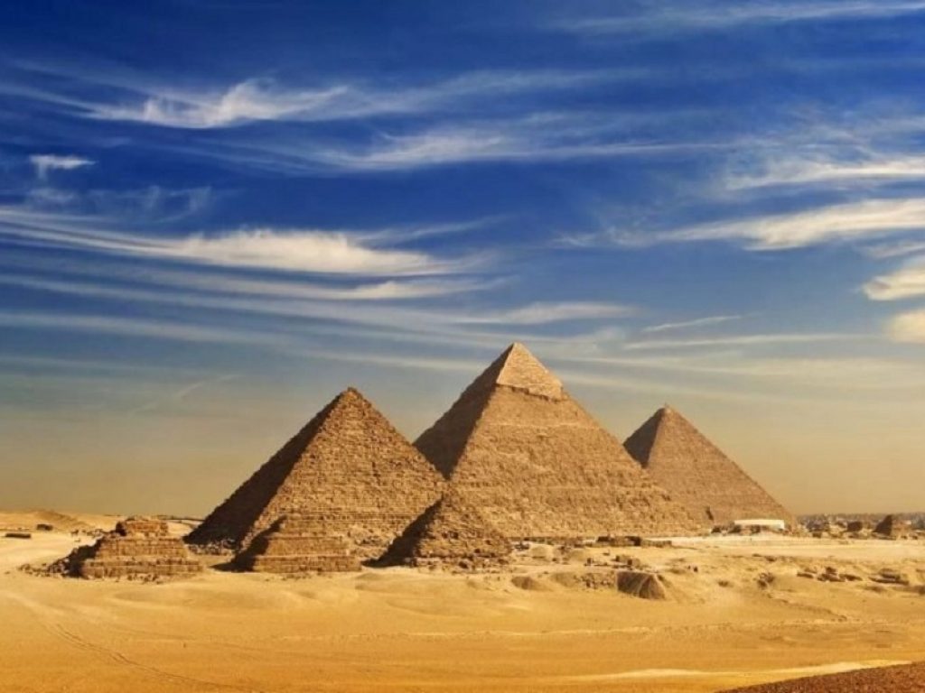 I segreti delle piramidi da scoprire in 3D con un viaggio virtuale tra le meraviglie dell'Egitto: l’iniziativa è del Ministero del turismo e delle antichità