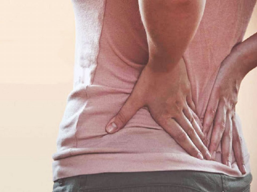 Le iniezioni epidurali di corticosteroidi per il trattamento del dolore sciatico forniscono solo un sollievo modesto, limitato nel tempo e clinicamente irrilevante