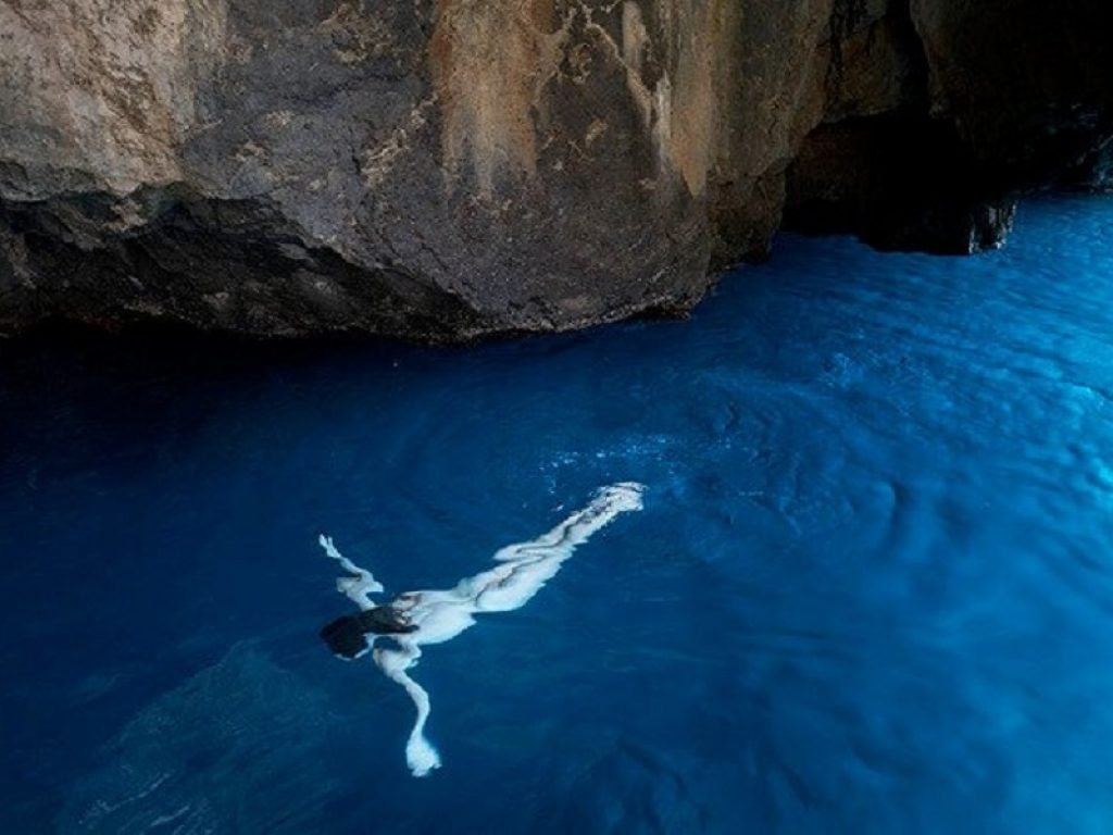 PhotoLifeNapoli è l'iniziativa per sostenere i ricercatori dell’istituto Pascale mettendo in vendita un’opera di ciascuno dei 100 fotografi aderenti