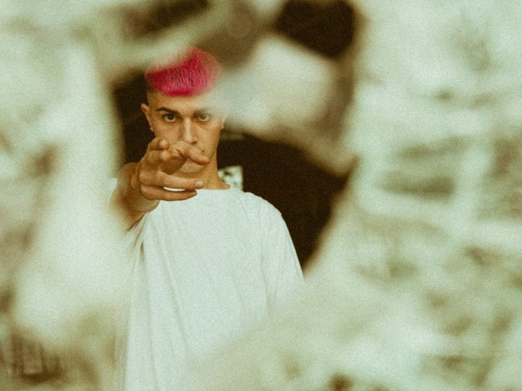 Papa Seng online con il nuovo singolo "Fenice", fuori per MVPmusic e distribuito da The Orchard: la trap prende le distanze dai beni materiali