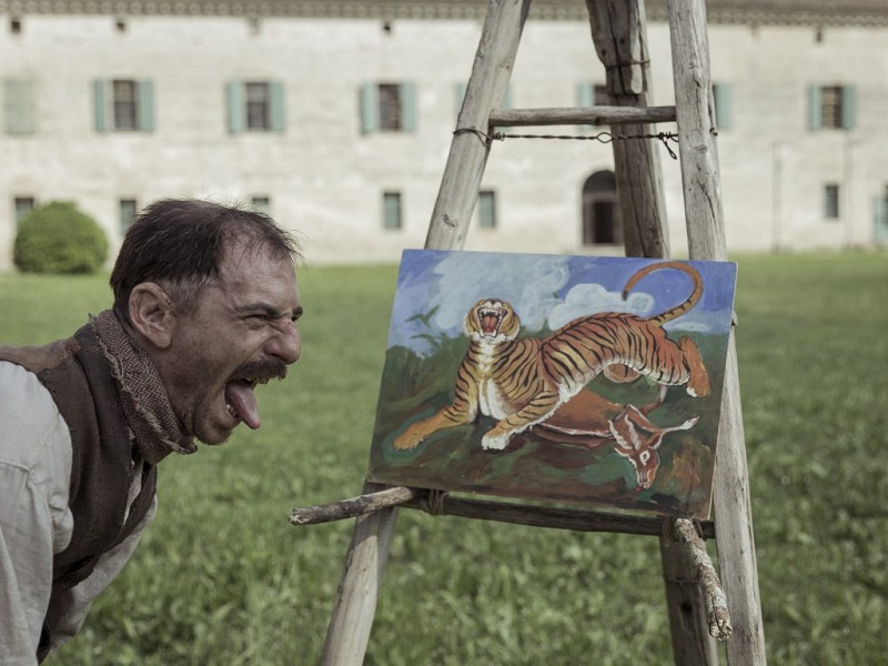 Al film Volevo Nascondermi sulla vita del pittore Antonio Ligabue i riconoscimenti per miglior film, miglior regia e miglior attore protagonista. Delusione Laura Pausini