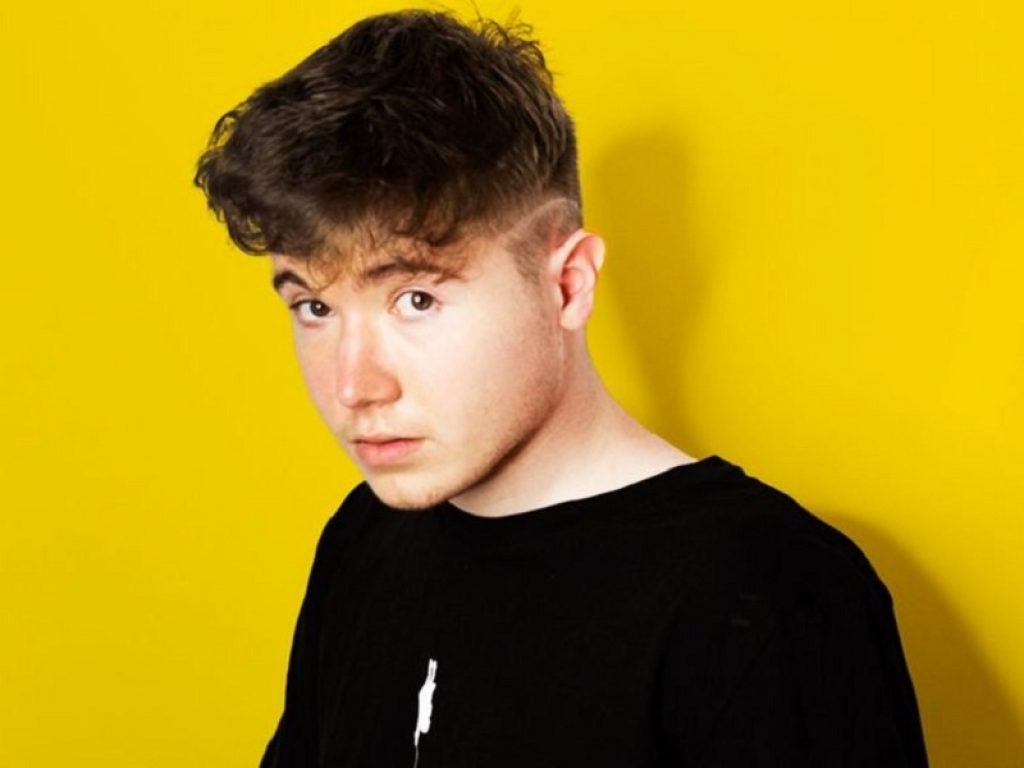 Il cantautore genovese Alfa positivo al Covid: in un lungo post su Instagram lancia un appello ai giovani per il rispetto delle regole