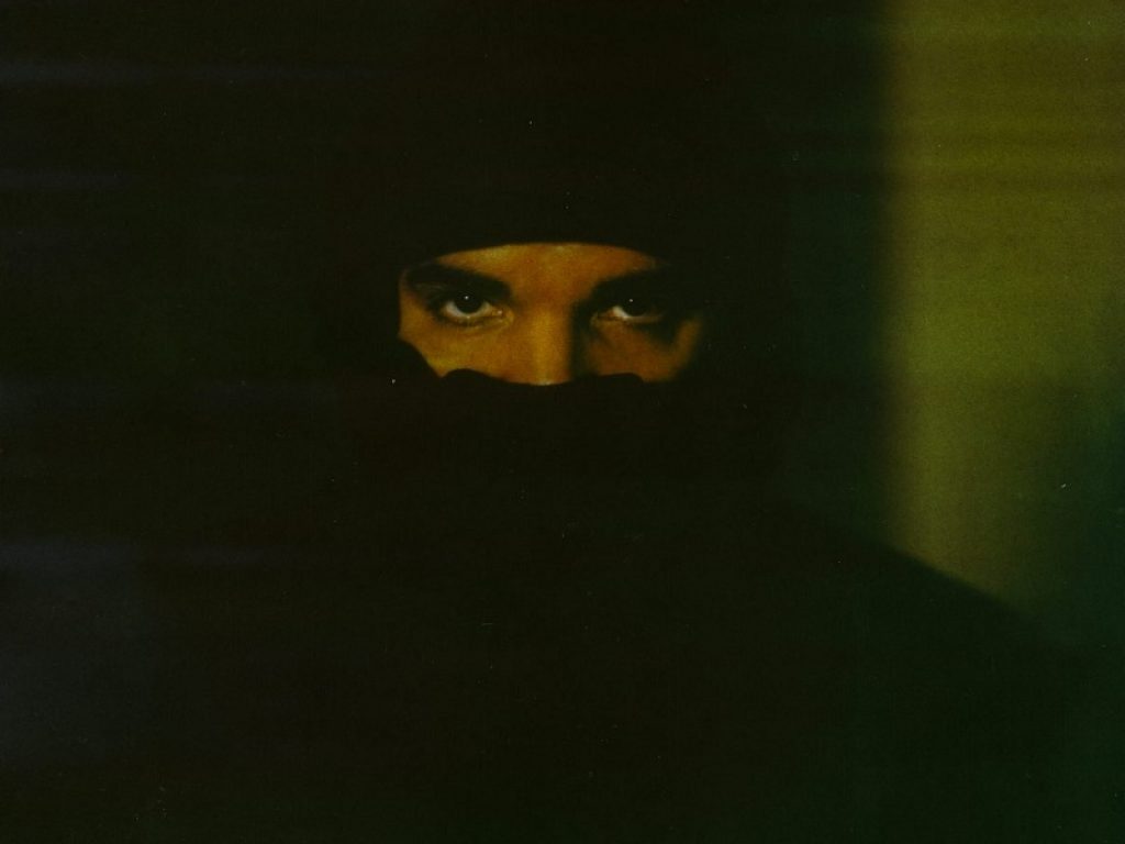 Drake pubblica a sorpresa il nuovo album "Dark Lane Demo Tapes": nel disco tante collaborazioni come quelle con Chris Brown, Future e Young Thug