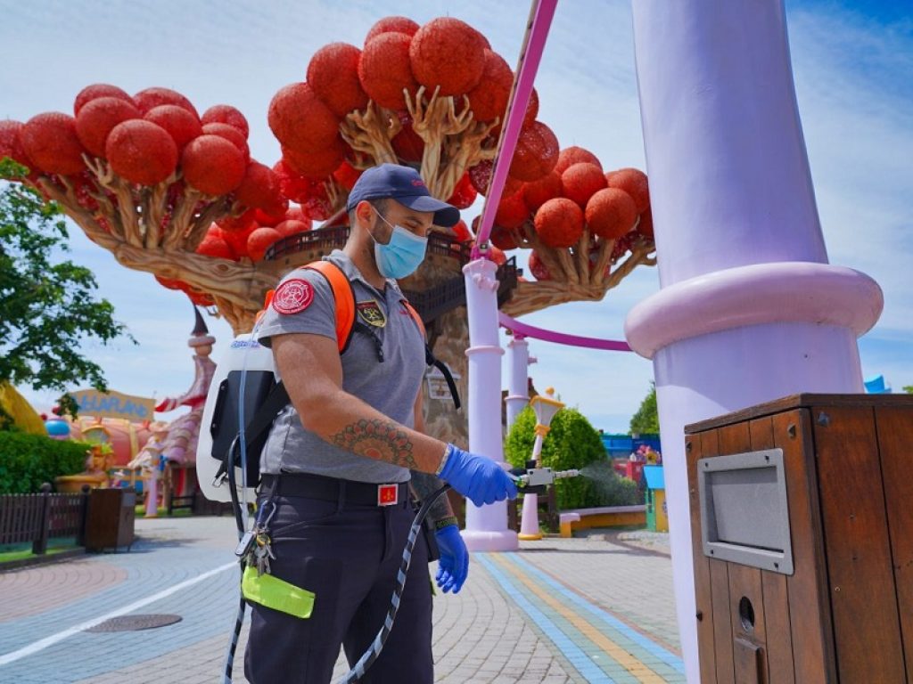 Gardaland aumenta la capienza giornaliera e prolunga l’orario di apertura: l'offerta si amplia con un nuovo emozionante show il sabato sera