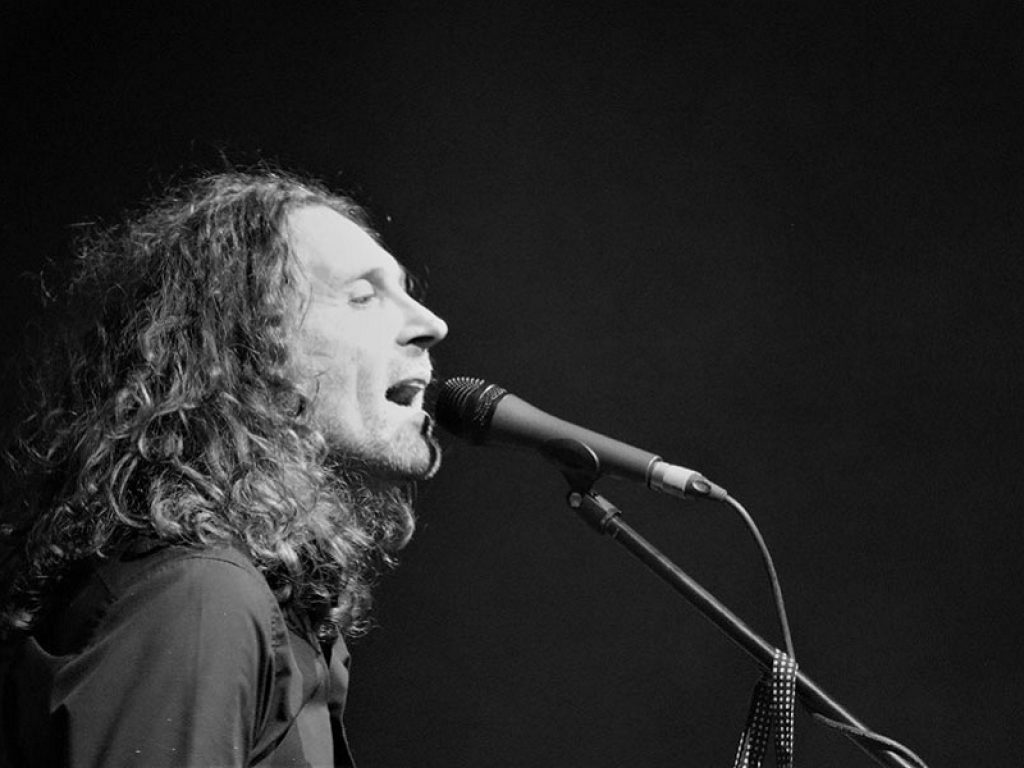 Sergio Casabianca in radio con "Chi sono io"