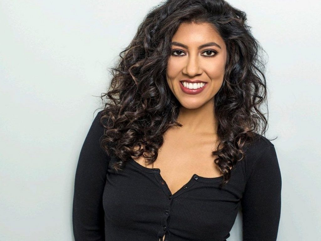 Batwoman 2: Stephanie Beatriz potrebbe sostituire Ruby Rose. L'emittente televisiva americana The CW è al lavoro sul recast della serie