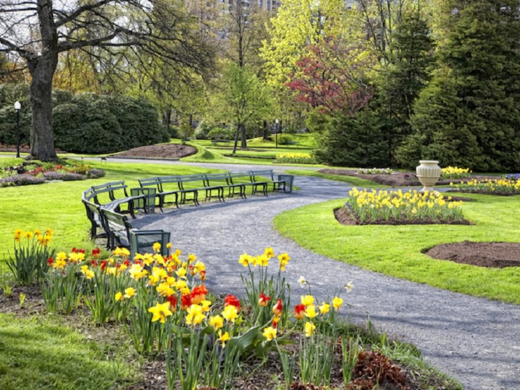 Prorogata al 15 ottobre la scadenza del bando Paesaggi Comuni per la rigenerazione ecologica di spazi pubblici, piazze e aree verdi