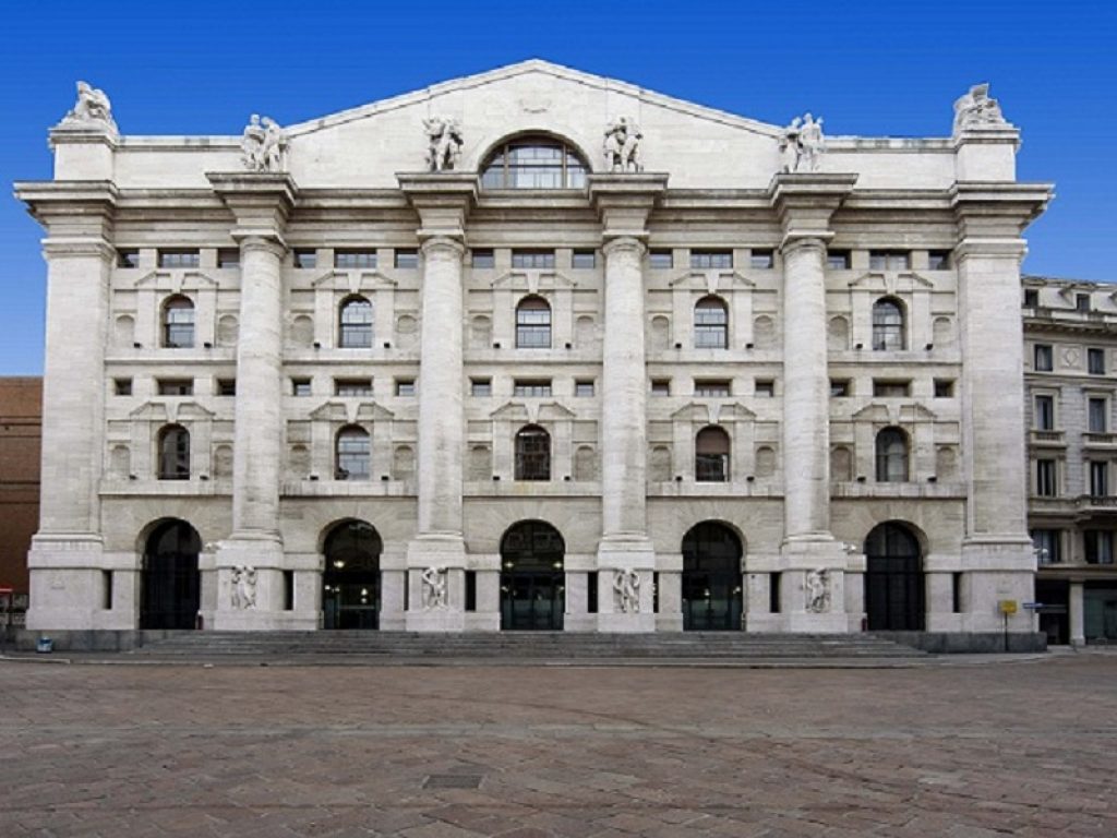 Borsa Italiana dona un milione di Euro al Fondo Mutuo Soccorso del Comune di Milano. La donazione fa seguito a quelle agli ospedali Sacco di Milano, Spallanzani di Roma e Veneziale di Isernia