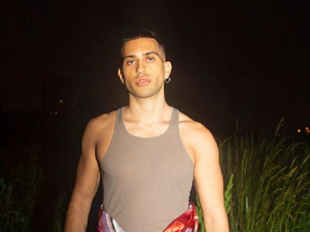 Mahmood e Massimo Pericolo online con il videoclip di Moonlight popolare. Il vincitore di Sanremo è il "Cantante italiano preferito" ai Kids Choice Awards