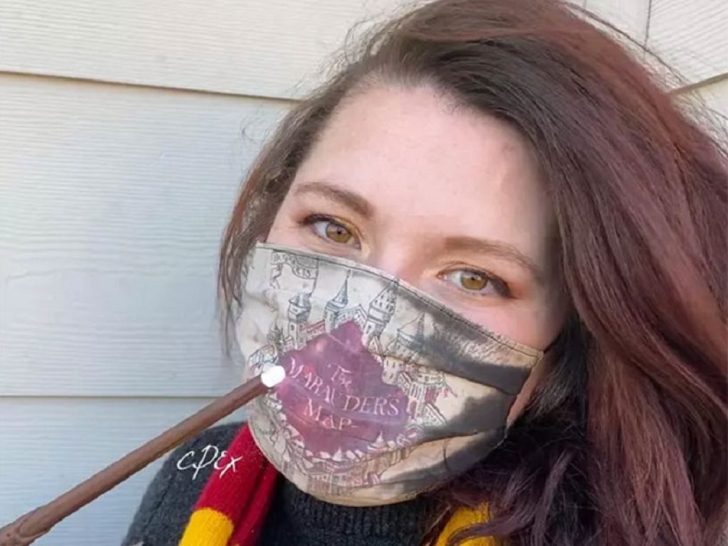 La mascherina magica di Harry Potter cambia colore