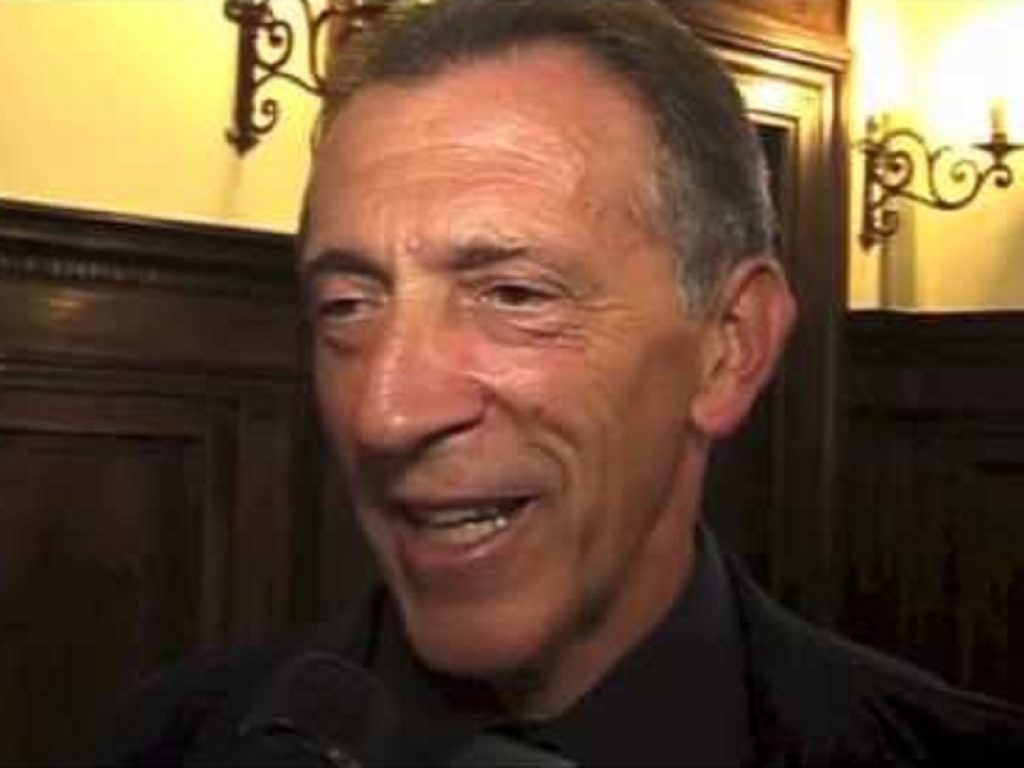 Enrico Nistri in libreria con "L’anno del pipistrello"