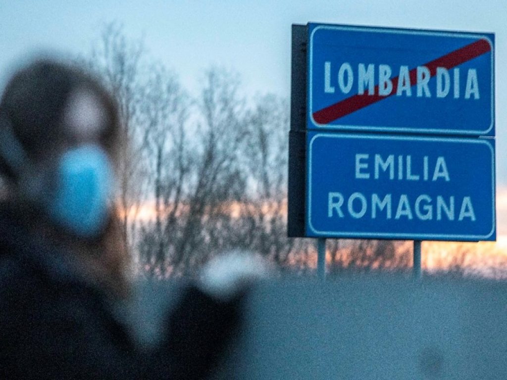 Arriva il pass per spostarsi liberamente tra regioni: per averlo serve un certificato di avvenuta vaccinazione o esecuzione di un tampone negativo o avvenuta guarigione