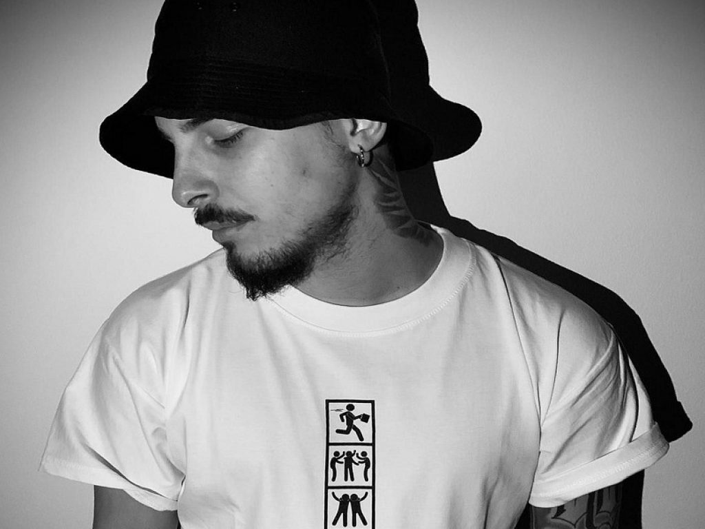 Unico Anx debutta con il brano "Femmn"