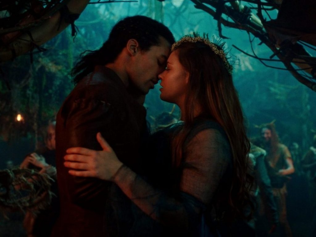 Cursed, la nuova serie originale creata da Tom Wheeler e Frank Miller, arriva il 17 luglio su Netflix: rilasciato il trailer e nuove immagini