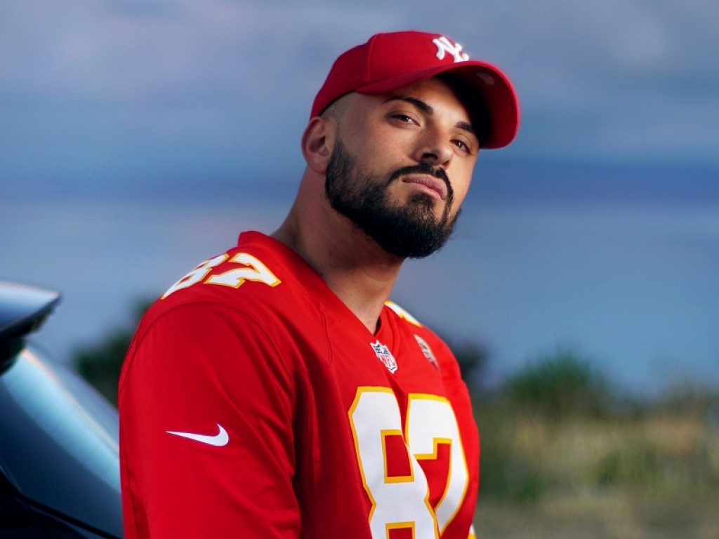 Jàlez online con il nuovo singolo "Rimani qui"