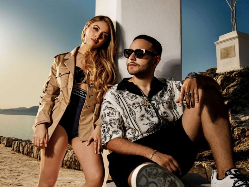 Rocco Hunt e Ana Mena "A un passo dalla Luna"