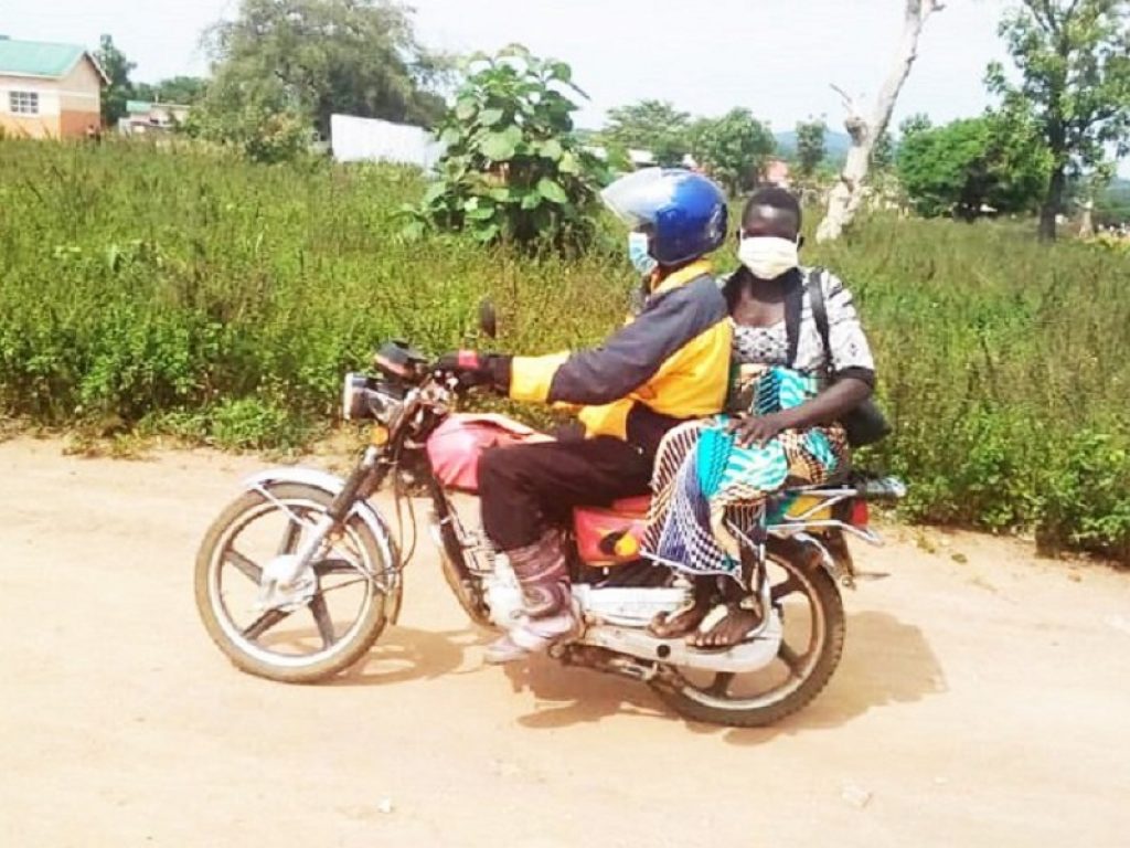In Uganda parti più sicuri grazie ai boda-boda per le donne incinte