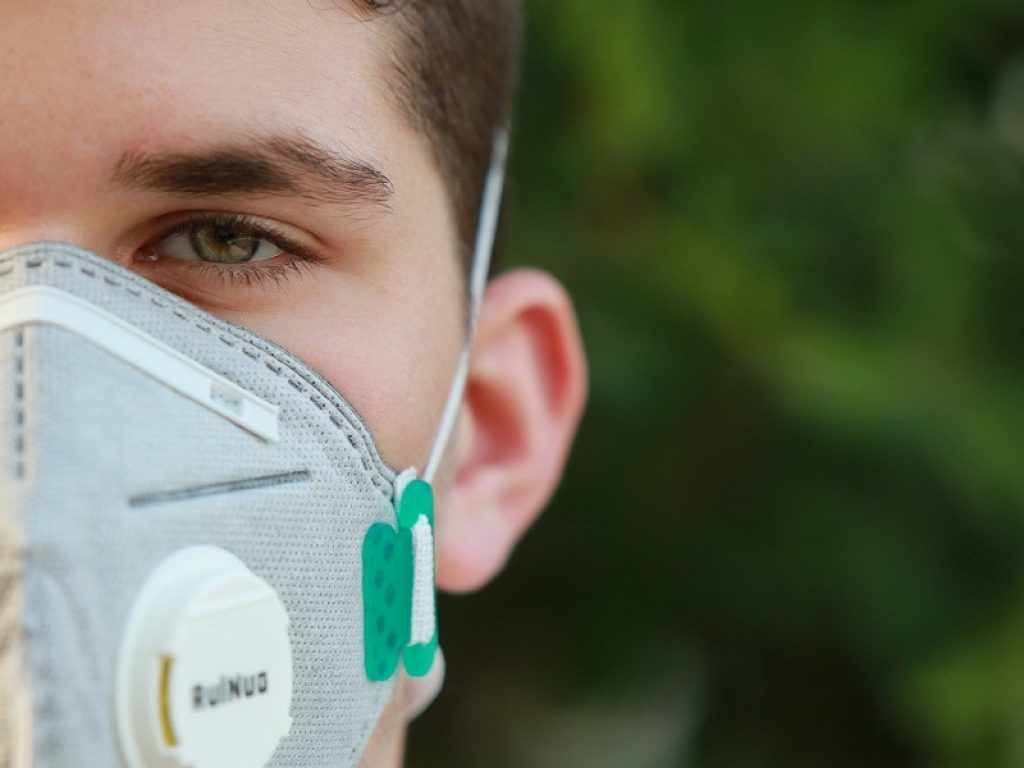 Circolare del Viminale: mascherina obbligatoria per chi fa attività motoria come una passeggiata. Corsa esentata: rientra tra le attività sportive 