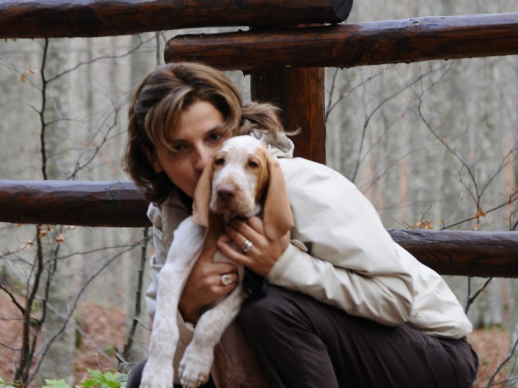 "Testacoda": nelle librerie la nuova opera di Francesca Petrucci che affronta lo spinoso tema del traffico di cuccioli