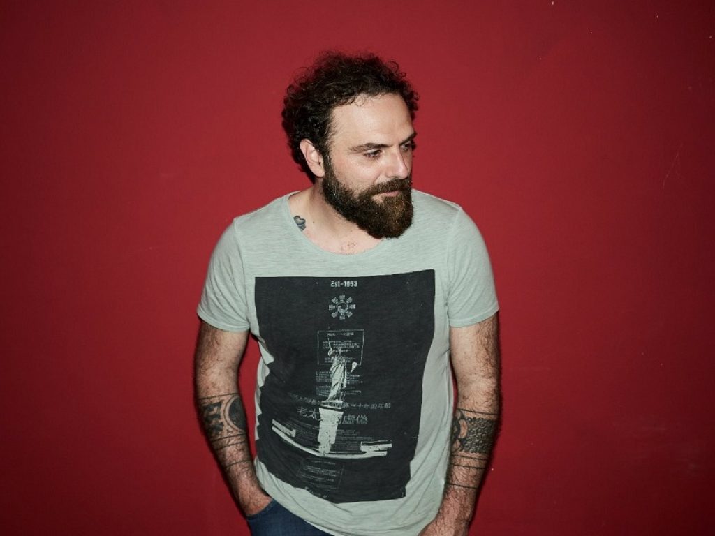 Gimbo online su YouTube con il videoclip del singolo "Lontano da tutto": il brano è tratto dall'album "Come l'uomo della Luna"