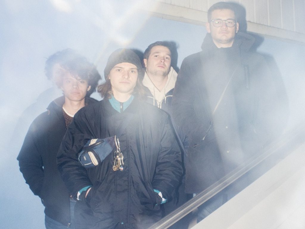 Post Nebbia: fuori il singolo "Persone di vetro"