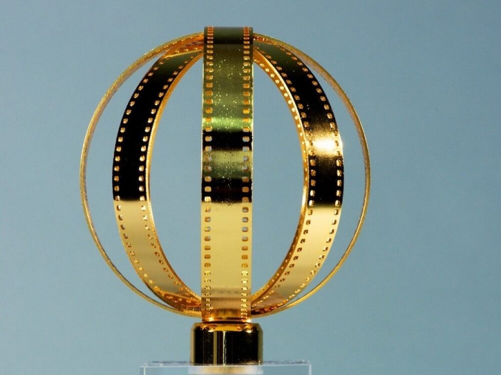 Globo d’oro 60: in lizza Favino, Germano e i fratelli D’Innocenzo. La cerimonia di premiazione in streaming il 15 luglio, riconoscimento alla carriera a Sandra Milo