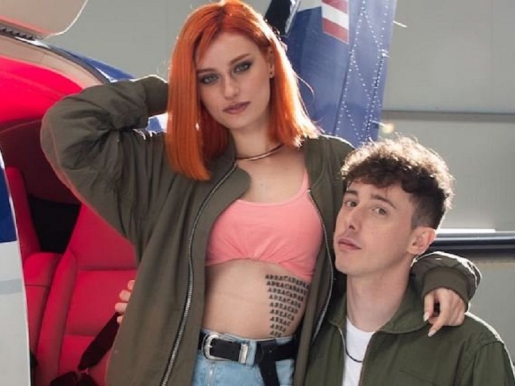 Shade e Merisiel Irum insieme in "Autostop"