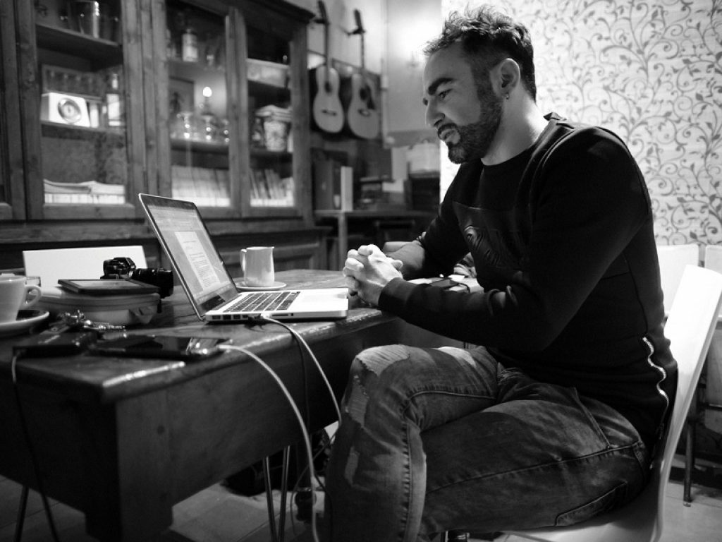 Alessandro Cona pubblica il nuovo libro