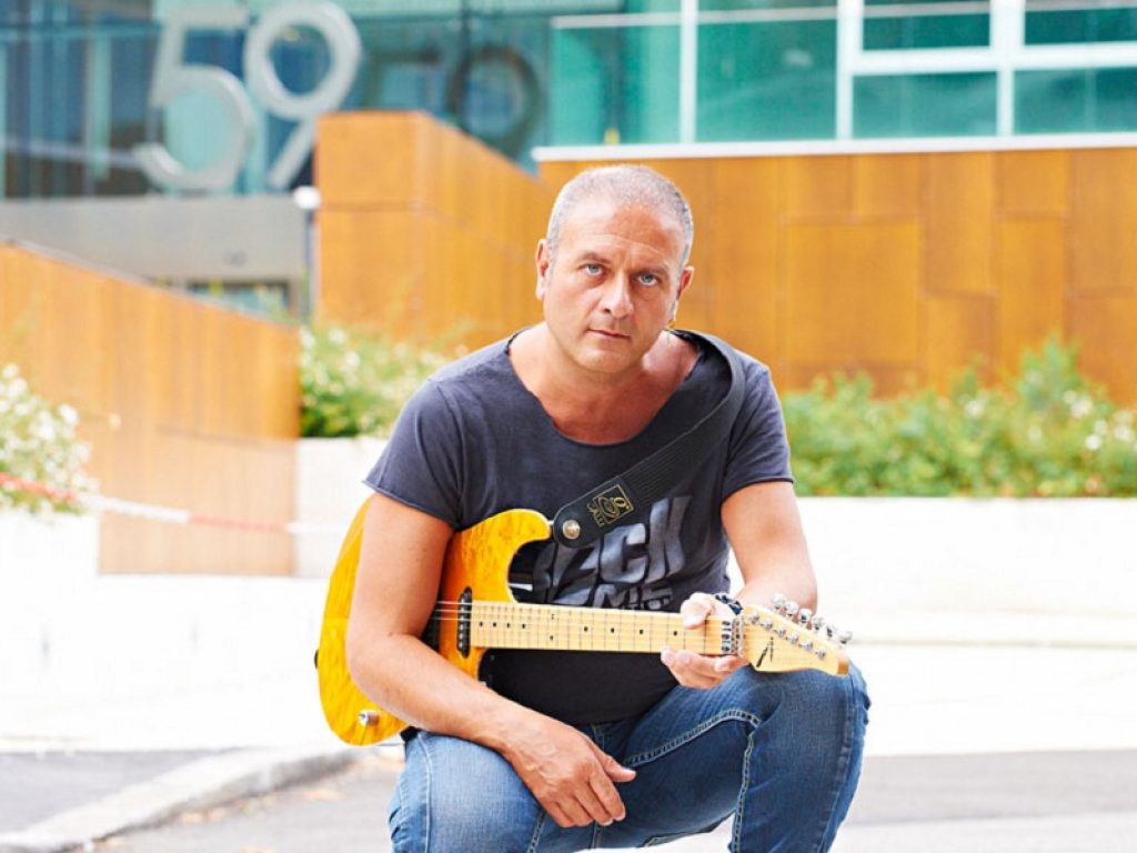 Luca Rustici online con il singolo 'A Zingara