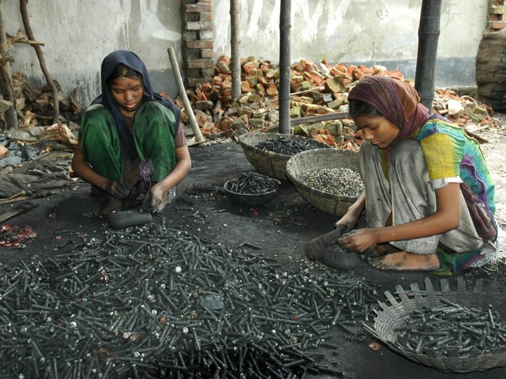 Unicef lancia l'allarme piombo per milioni di bambini