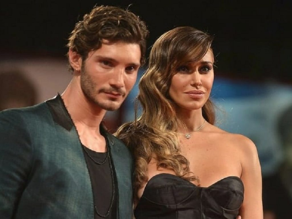 Belen e Stefano infiammano il gossip estivo