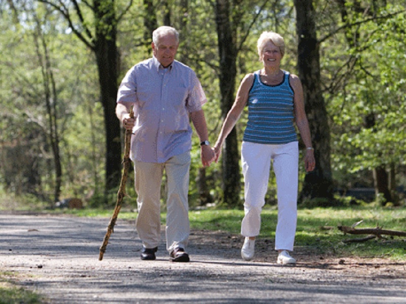 La camminata porta benefici a tutto l'organismo, a partire dall’apparato muscolo-scheletrico: le regole da seguire per camminare bene