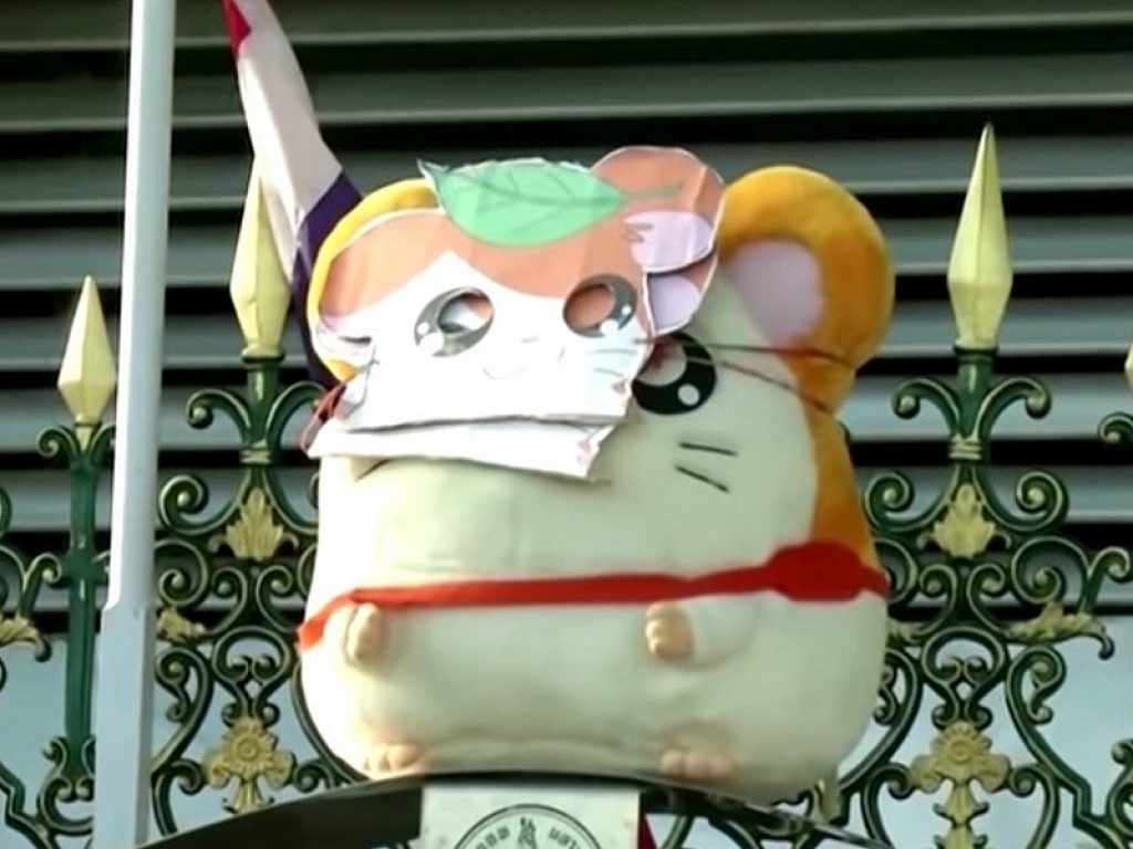 Thailandia: Hamtaro simbolo della protesta