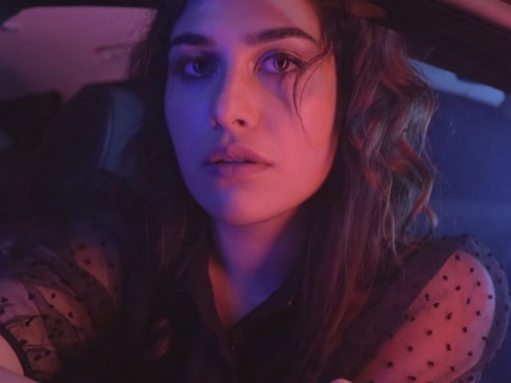 Martina Pecoraro canta "Fino al prossimo abbraccio"