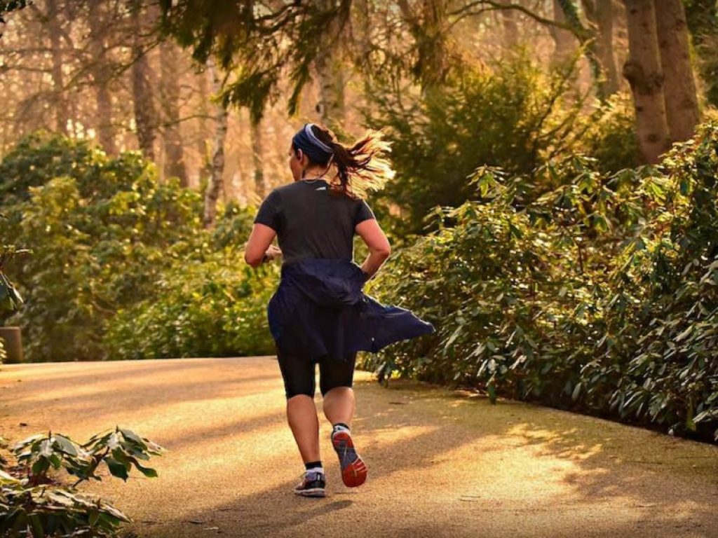 Praticare attività fisica più di tre volte a settimana sarebbe utile per ripulire le arterie secondo una ricerca scientifica