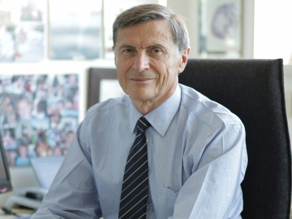 Tumori: Alberto Mantovani pubblica "Bersaglio mobile"