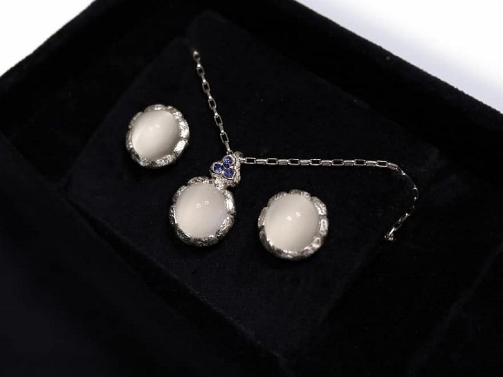 Penko firma una parure d'orchestra per Beatrice Venezi