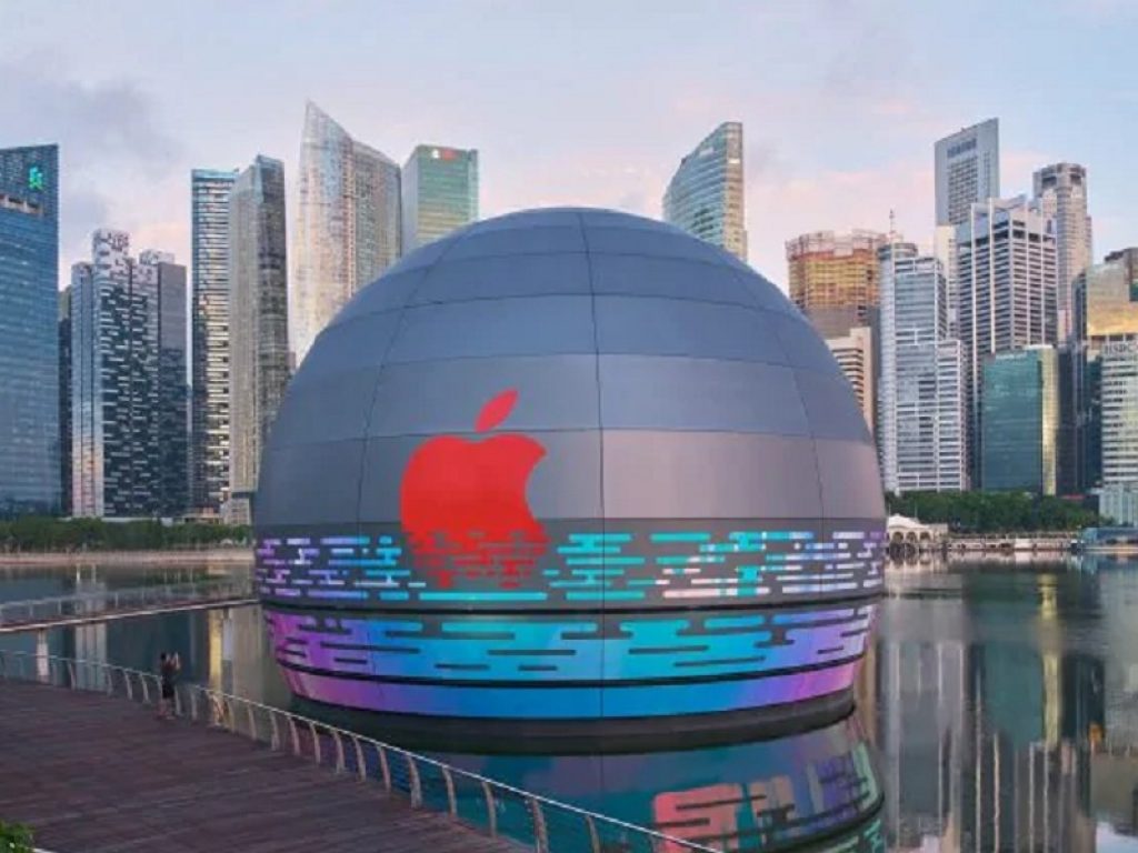 Apple ha annunciato l’apertura dell’Apple Marina Bay Sands, il terzo store a Singapore e il primo al mondo che galleggia sull'acqua