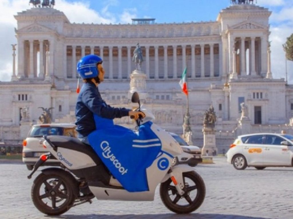 Cityscoot lascia Roma: “In città lo sharing non va”