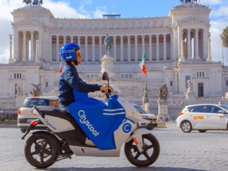 Cityscoot lascia Roma: “In città lo sharing non va”