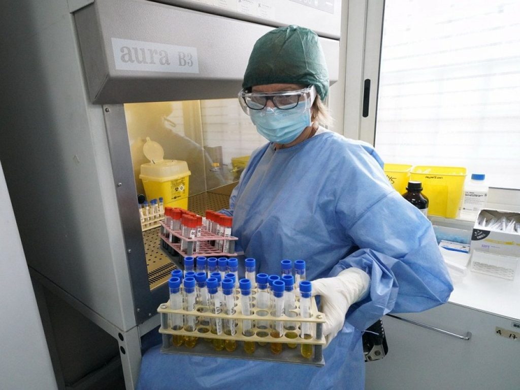 Idrossiclorochina: secondo un nuovo studio l’uso di questo farmaco riduce del 30% il rischio di morte nei pazienti colpiti da Covid-19